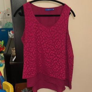 Pink tank top blouse with leopard print in fabric